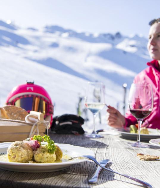 tv-ratschings-huetten-genuss-skifahren